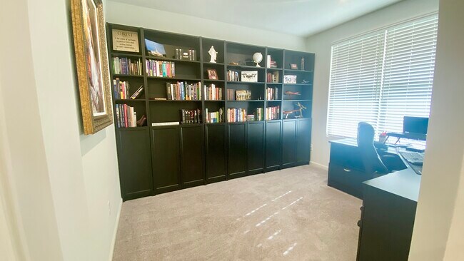 Foto del edificio - 4081 Lotus St