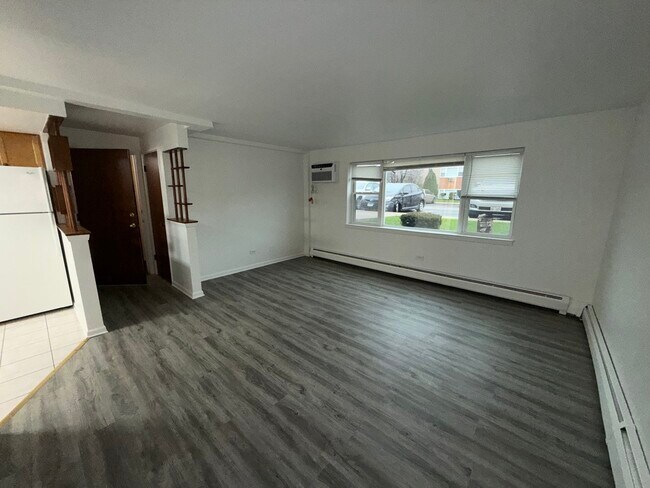 Foto del edificio - 9595 Maple Dr