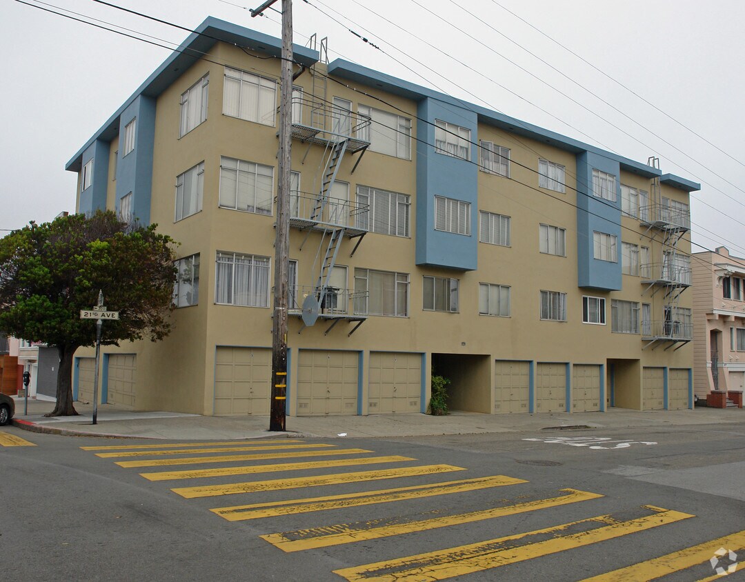Primary Photo - 295 21st Ave
