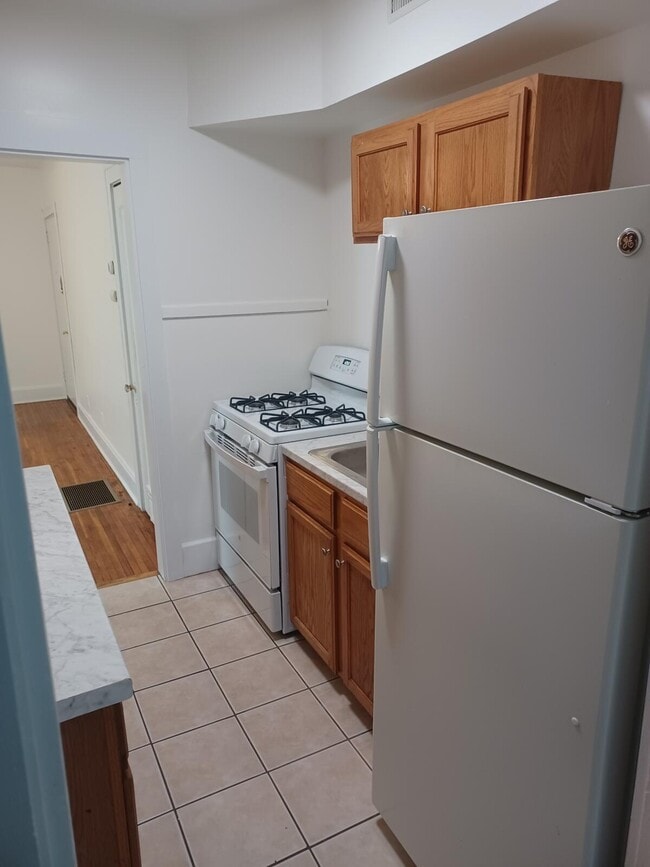 Building Photo - 5004 Ebersole Ave