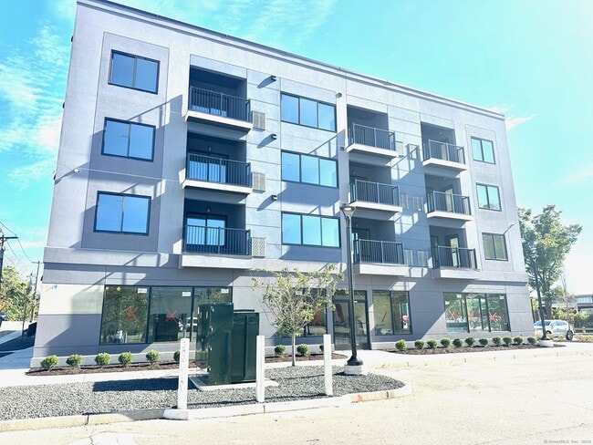 Building Photo - 414 Mather St