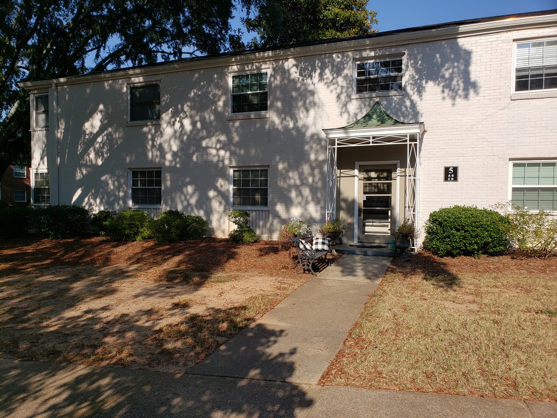 Primary Photo - 100 Lewis Dr