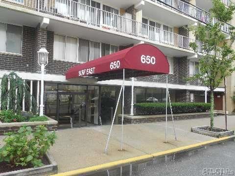 Foto del edificio - 650 Shore Rd