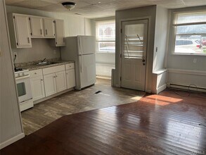 Building Photo - 162 Jersey Ave