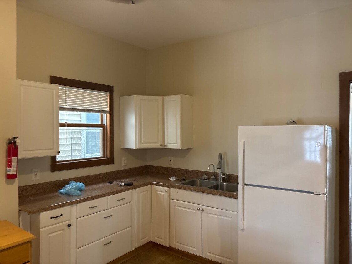 Building Photo - 134 5th Ave