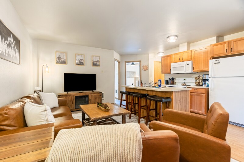 Foto principal - 425 2nd Ave W