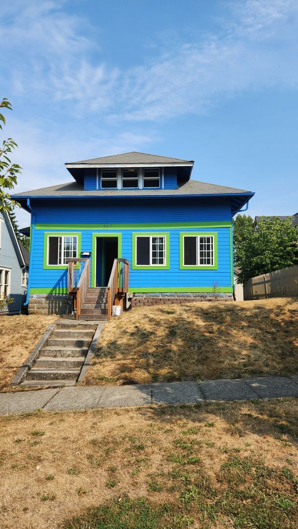 Building Photo - 517 Gladstone St