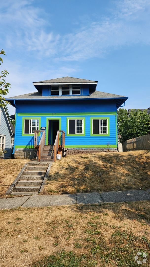 Building Photo - 517 Gladstone St