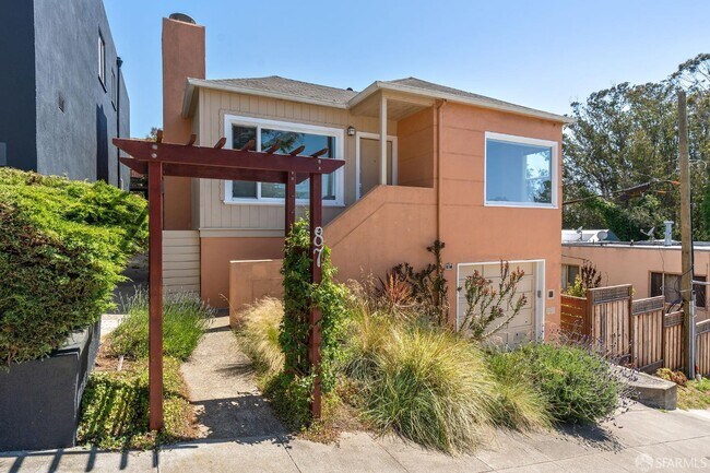 Building Photo - 87 Cityview Way