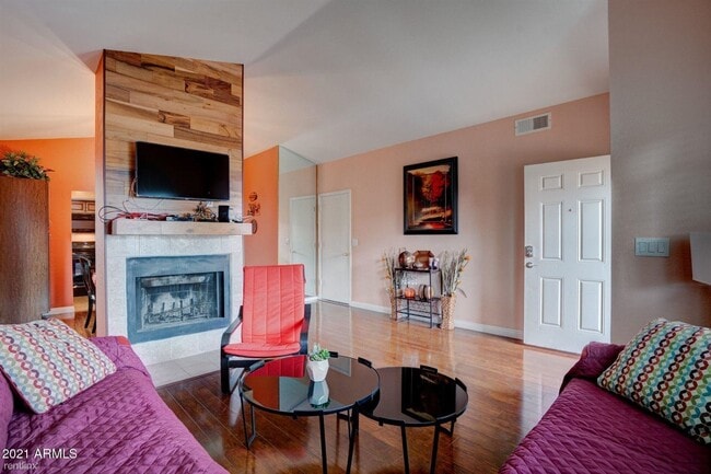 Building Photo - 3 br, 2 bath House - 1120 Charleston Avenue