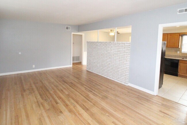 Foto del edificio - 3865 Winona Dr