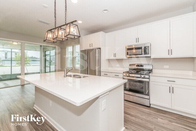 Building Photo - 2081 Amberly Dr