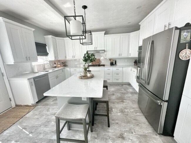Foto del edificio - Fully Remodeled 4-Bedroom Home! "ASK ABOUT...
