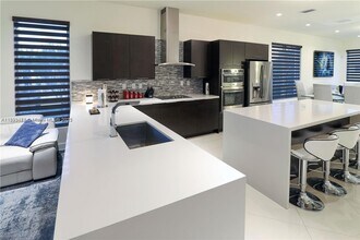 Building Photo - 10501 NW 66th St