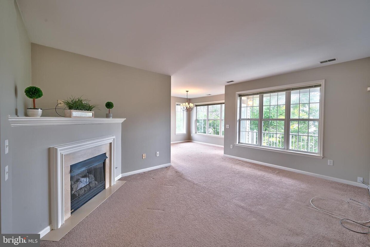 34 Kyle Way, Ewing Township, NJ 08628 Room for Rent in Ewing Township