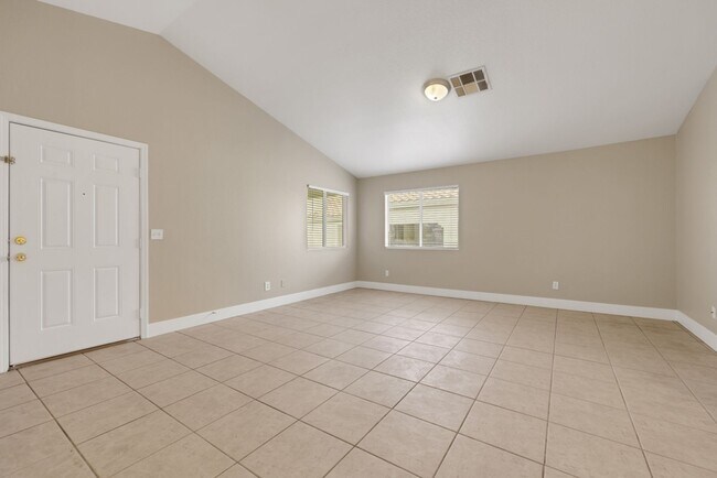 Foto del edificio - 2 bedroom condo in Henderson