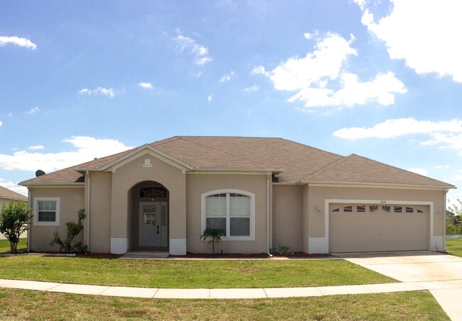 3/2 House in the Gated Spring Lake Village Community with Water View - 3/2 House in the Gated Spring Lake Village Community with Water View