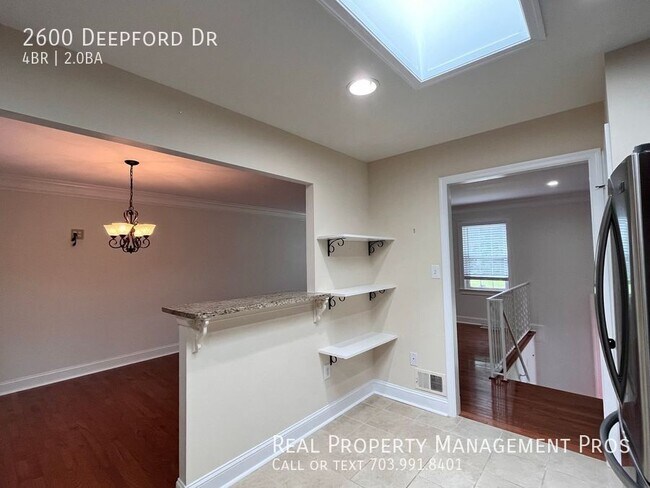 Foto del edificio - 2600 Deepford Dr