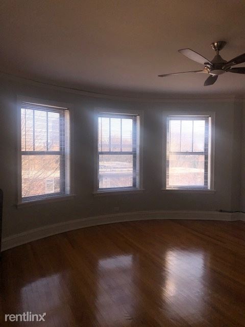 Building Photo - 2 br, 1 bath Apartment - 4748 S Woodlawn Ave