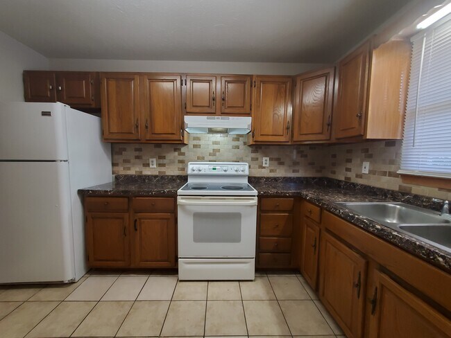 Foto del edificio - 595 Macon Hwy