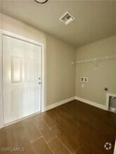 Building Photo - 2424 Linhart Ave