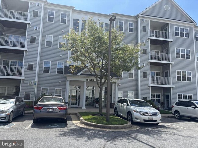 Foto del edificio - 594 Hopkins Landing Dr