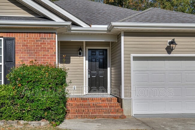 Foto del edificio - 2051 Sylvan Lake Dr