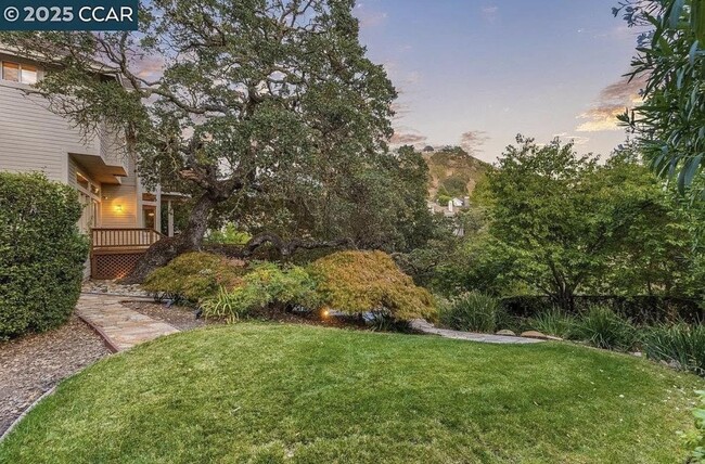 Foto del edificio - 3109 Stonegate Dr