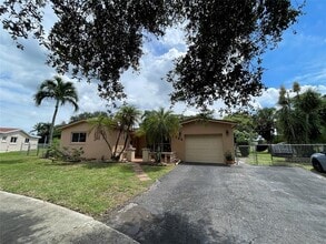 Building Photo - 8948 SW 53rd St