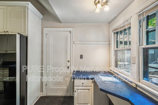 Foto del edificio - 1123 Kenwood Pkwy