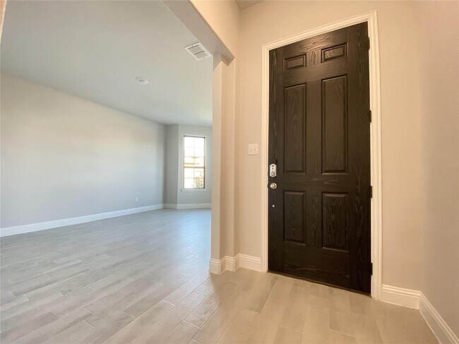Building Photo - 1604 Charismatic Ct