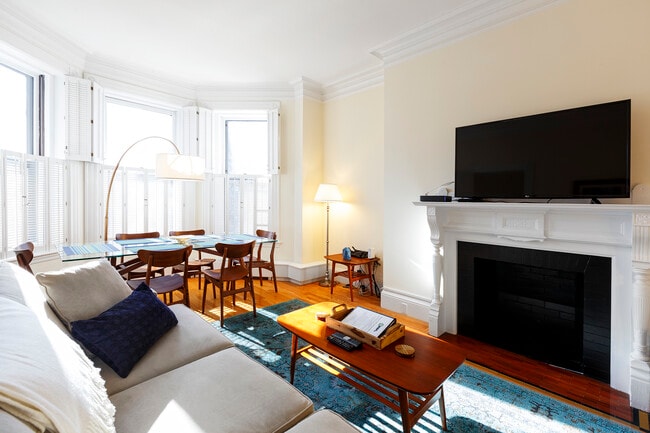 Building Photo - 387 Commonwealth Ave