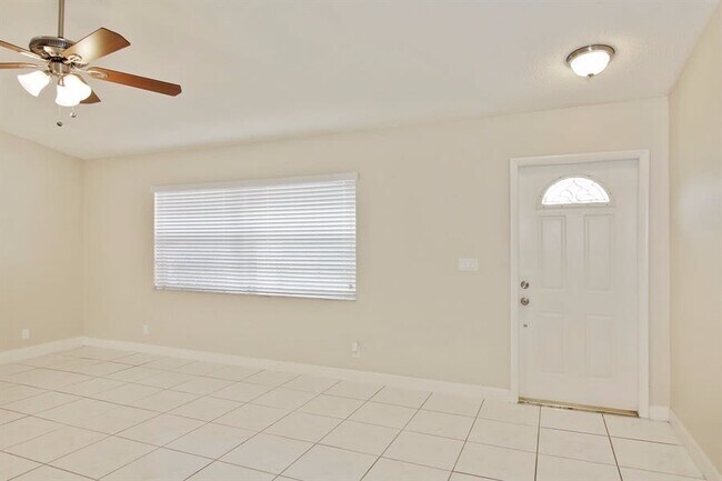 Foto del edificio - 2735 NW 123rd Ave