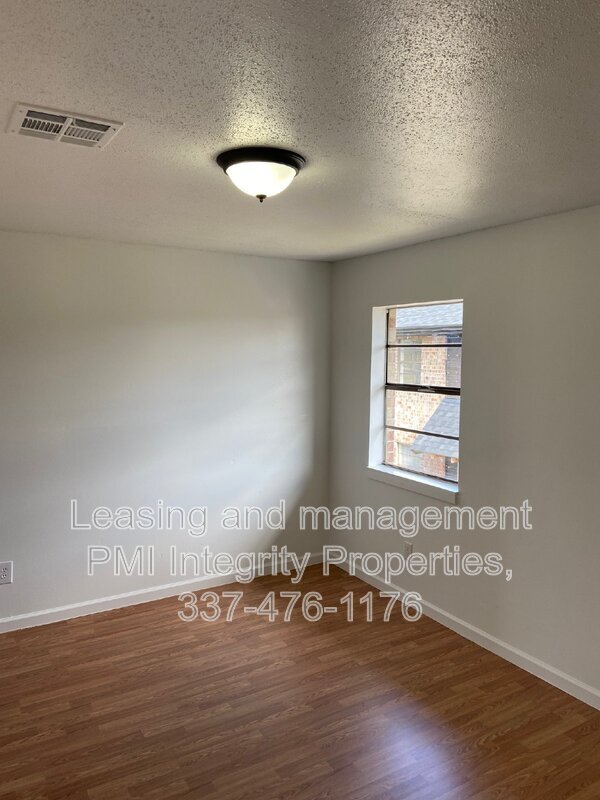Building Photo - 1023 Talbot Ave