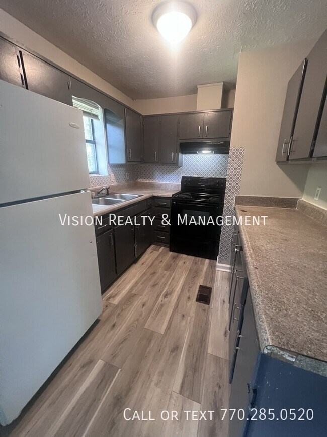 Building Photo - 155 Castleman Rd