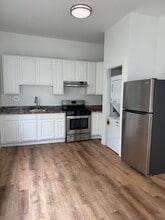 Building Photo - 4407 Kirkham St