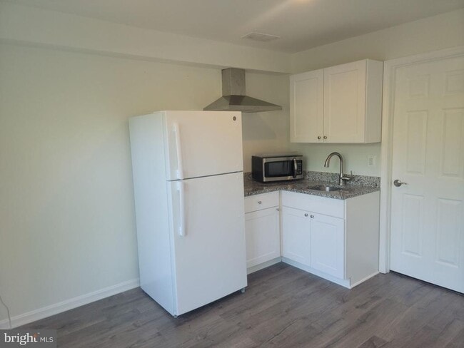 Building Photo - 9620 Potters Hill Cir