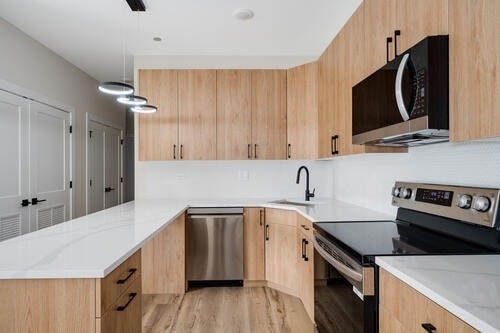 Foto del edificio - 3992 S Lake Park Ave