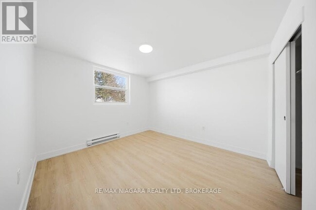 Building Photo - 25 Downes Ave