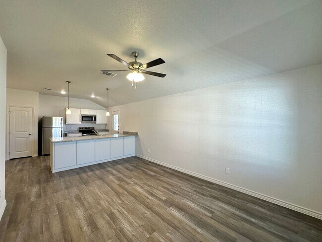 Building Photo - 218 Dolphin Dr