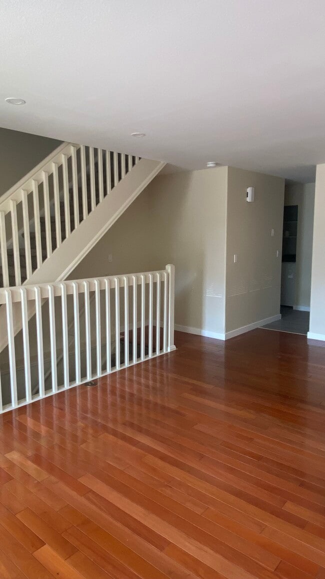 Building Photo - 930 W 133rd Cir