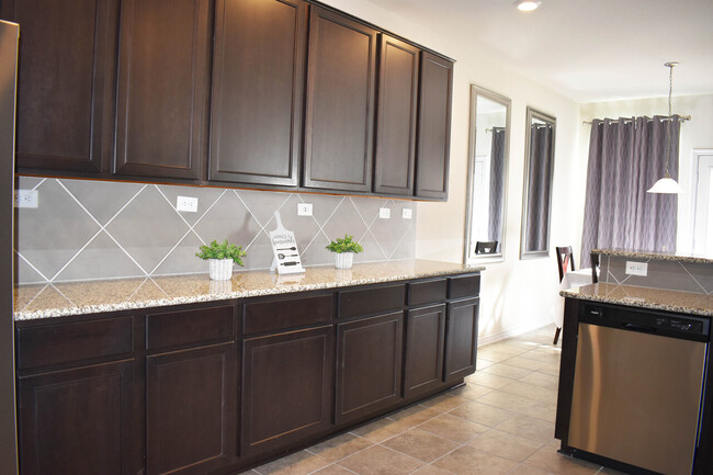 Building Photo - 629 Pond Springs