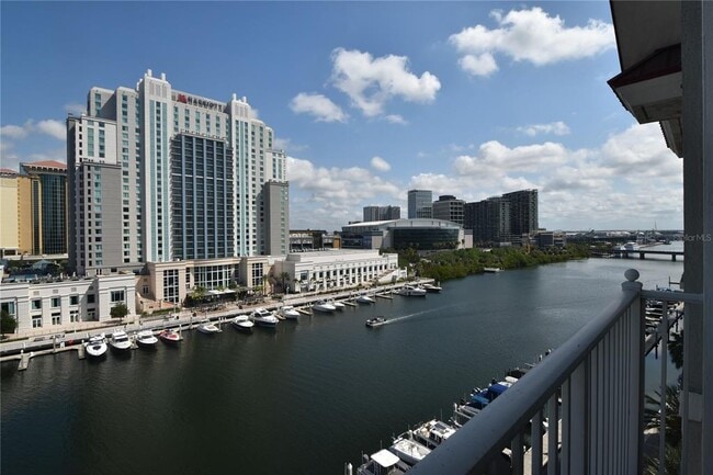 Building Photo - 700 S Harbour Island Blvd