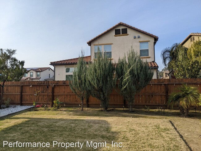 Building Photo - 3 br, 2.5 bath House - 11661 N Via Venitzi...