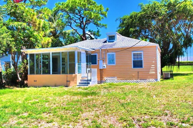 Building Photo - 3 br, 2 bath House - 816 Tuscaloosa St