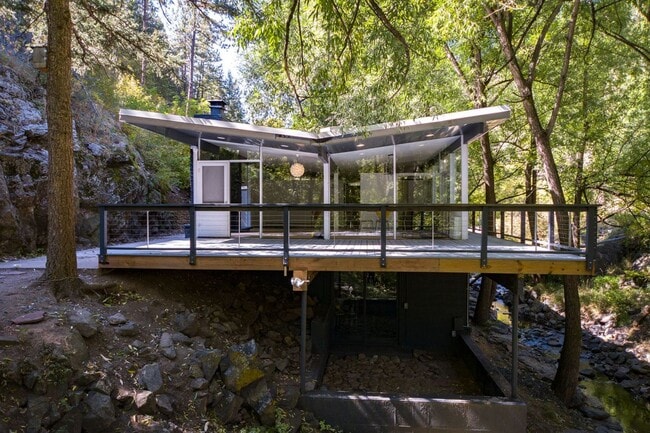 Photo - INCREDIBLE Mountain Home! 3BD/1BA- Availab...