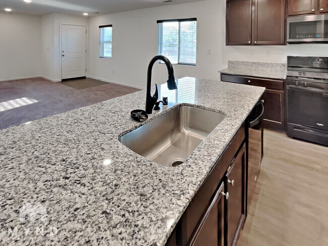 Building Photo - 600 Fallon Station Dr.
