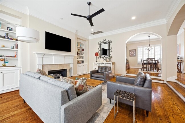 Foto del edificio - 190 Oak Pl