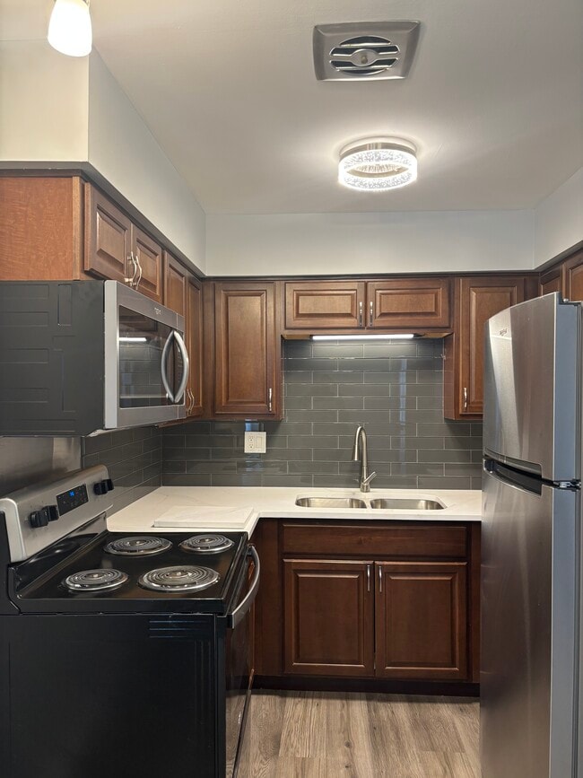 Photo - 7232 Randolph St Apartment