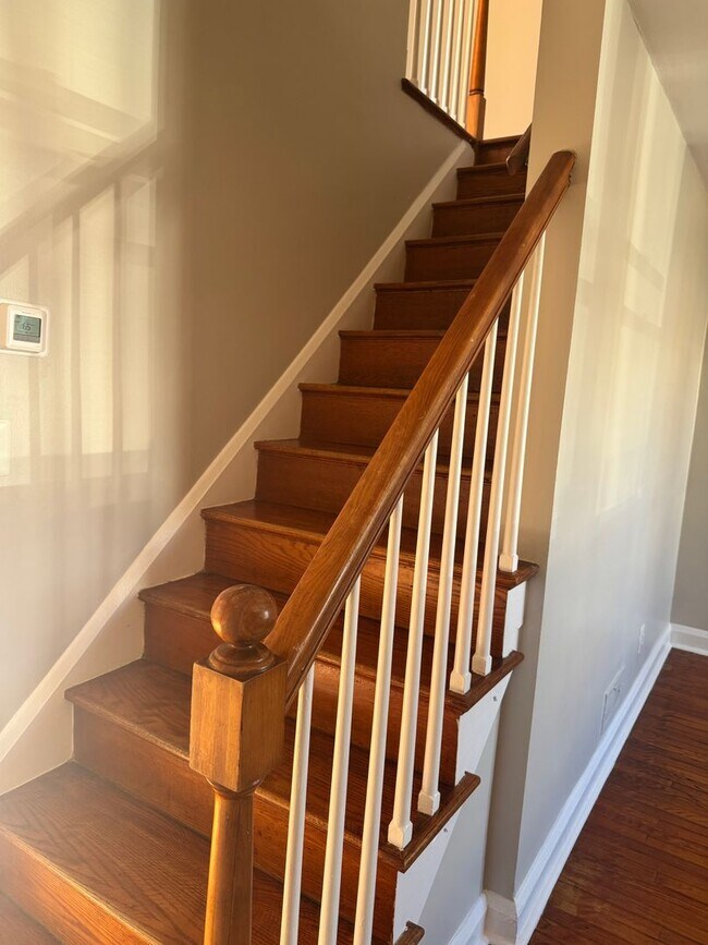 Foto del edificio - 2 Bedroom  Townhome in Belair-Edison!